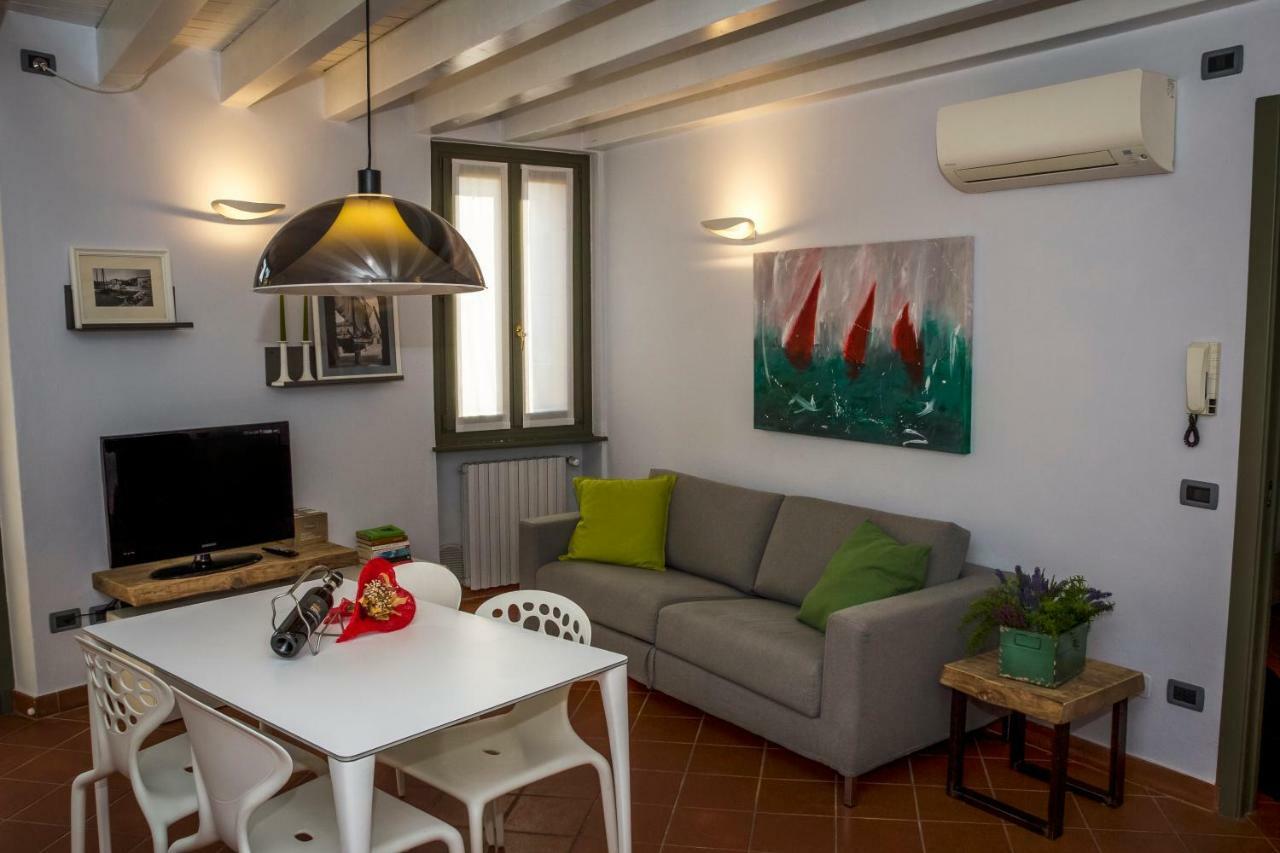 Goccia Di Lago Desenzano del Garda Eksteriør bilde